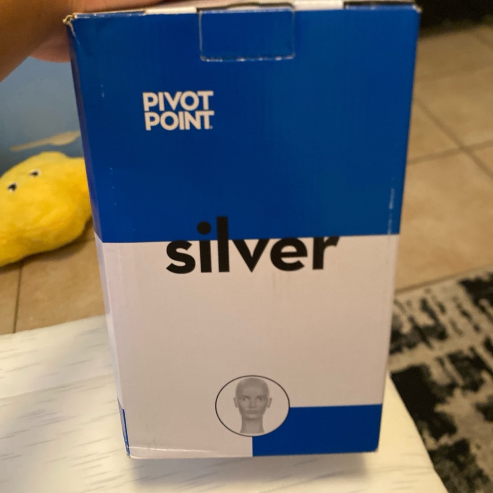Pivot Point Silver Mannequin Head